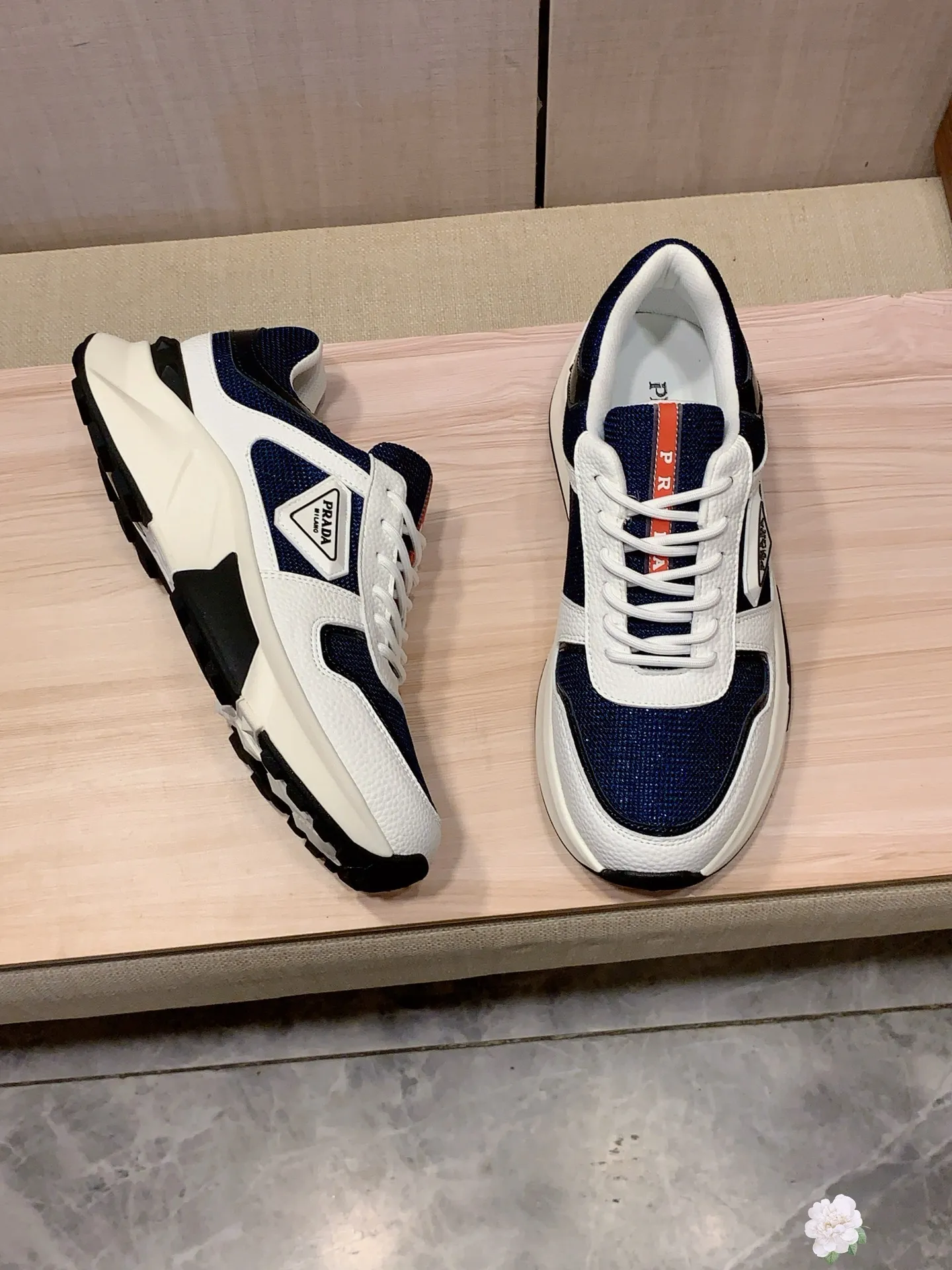 Men's men's shoes💰460💰💰🎩🎩[Lightning][Lightning] "PRADA*" The latest and most popular casual shoes, top brand [seduce] luxury ~ purchasing agency, top ~ quality. [Strong] The upper is made of imported breathable cowhide with material ➕ breathable sheepskin lining (•) and fine workmanship. The original stylish and stylish soft rubber wear-resistant and non-slip outsole is light and comfortable on the feet. The real thing looks better when photographed in real life. No. 143: Code: 38-44, 45 can be customized, 3️⃣ colors are available